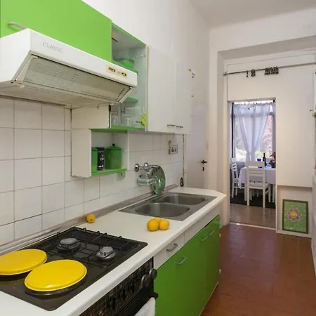 Jeanny - One Bedroom With Terrace